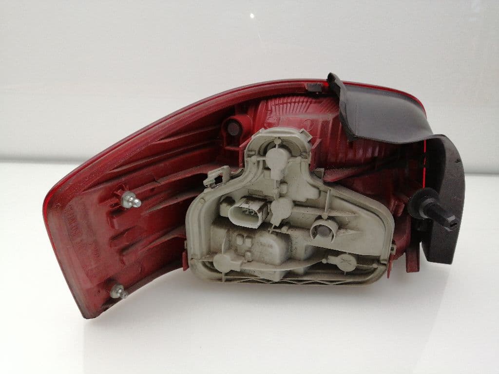 Piloto trasero derecho AUDI A3 SPORTBACK (8P) 5