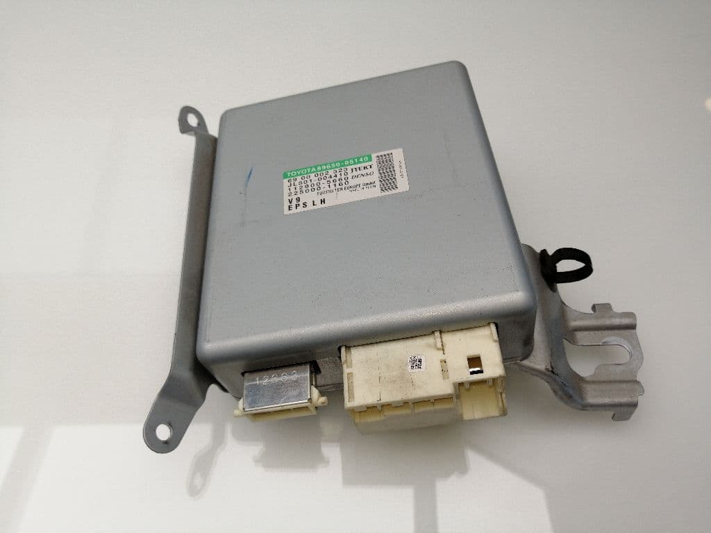 Modulo electronico TOYOTA AVENSIS