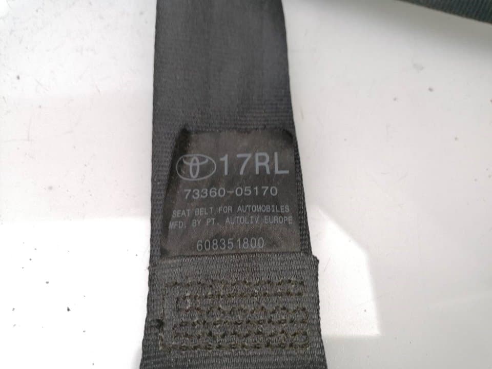 Cinturon seguridad trasero izquierdo TOYOTA AVENSIS 4