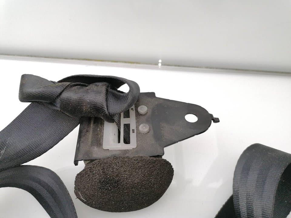 Cinturon seguridad trasero izquierdo TOYOTA AVENSIS 3