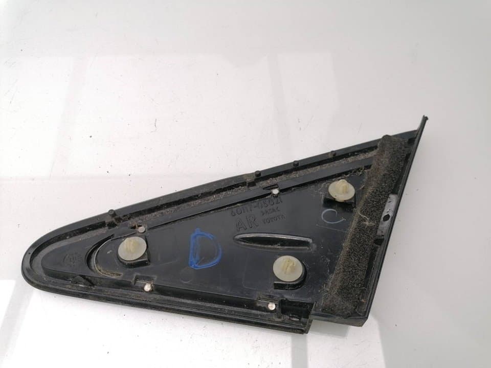 Plastico TOYOTA AVENSIS 3