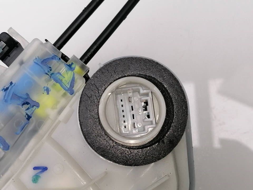 Cerradura puerta trasera derecha TOYOTA AYGO 2