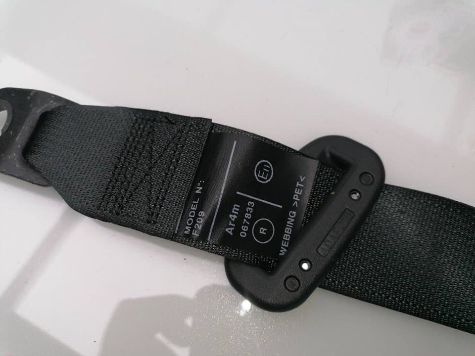 Cinturon seguridad trasero derecho TOYOTA AYGO 4