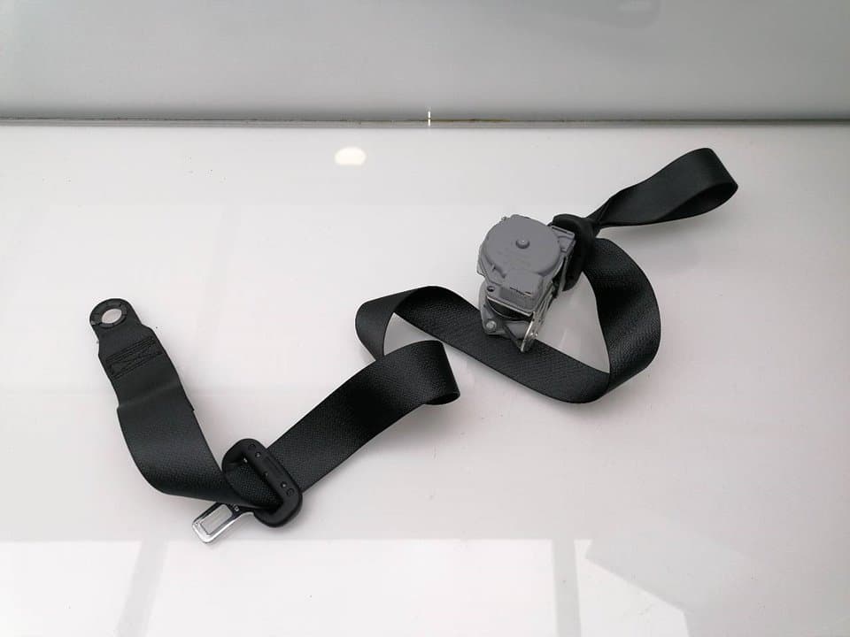 Cinturon seguridad trasero izquierdo TOYOTA AYGO 3