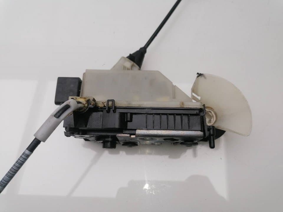 Cerradura puerta delantera izquierda PEUGEOT 208 5