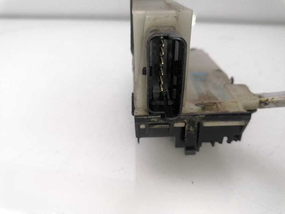 Cerradura puerta delantera izquierda PEUGEOT 208 3