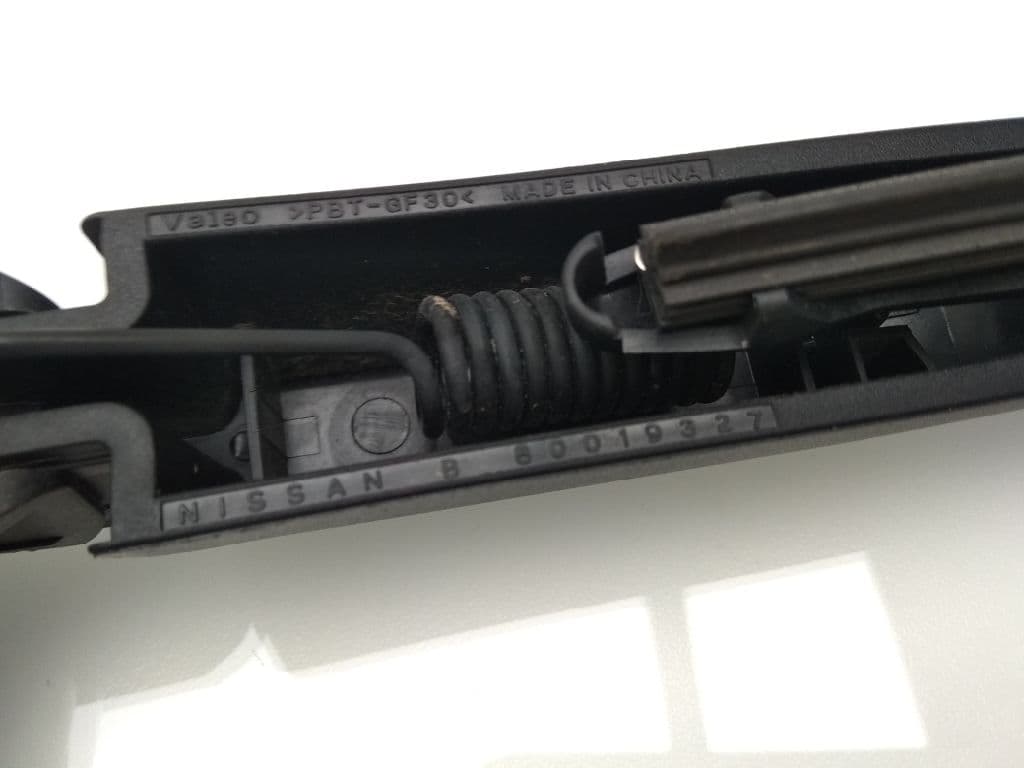 Brazo limpia trasero NISSAN JUKE (F15) 3