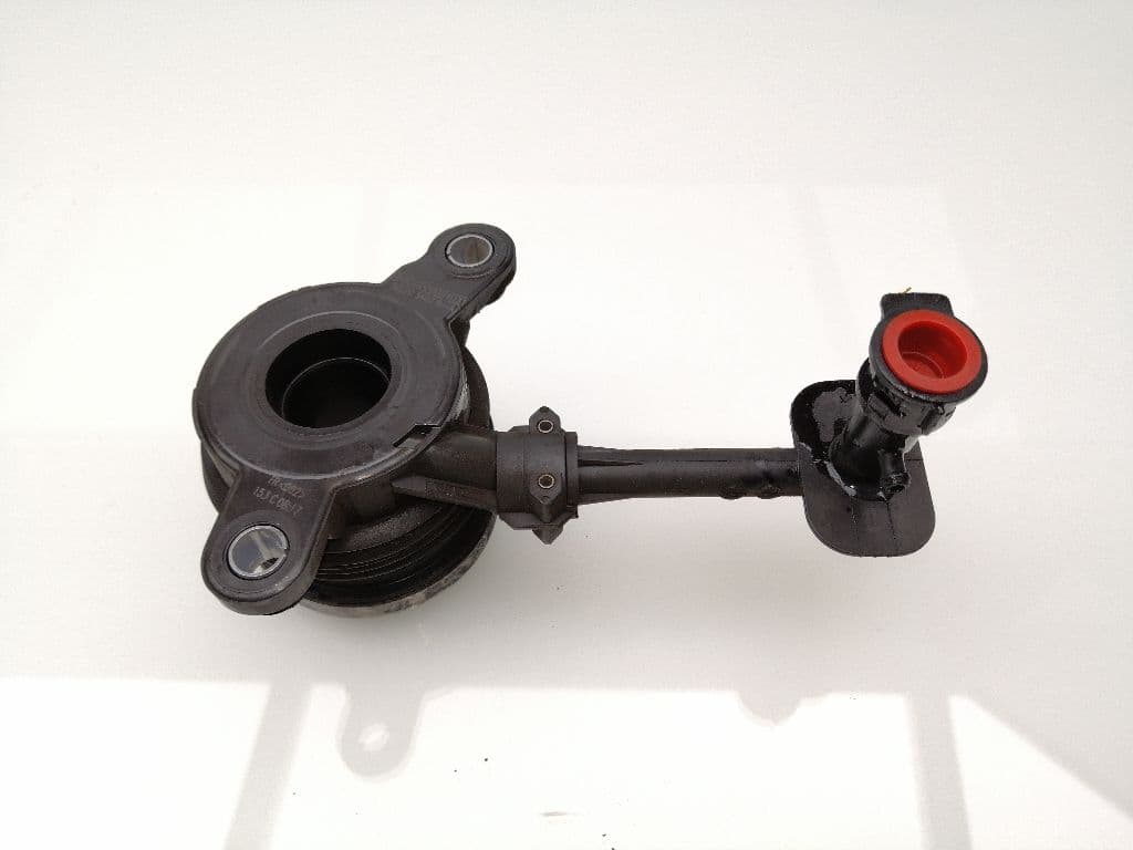 Bombin embrague NISSAN JUKE (F15) 2