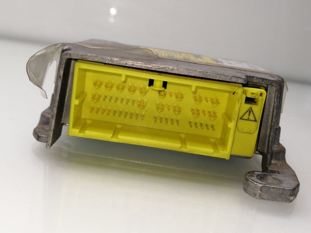Centralita airbag TOYOTA COROLLA (E12) 4