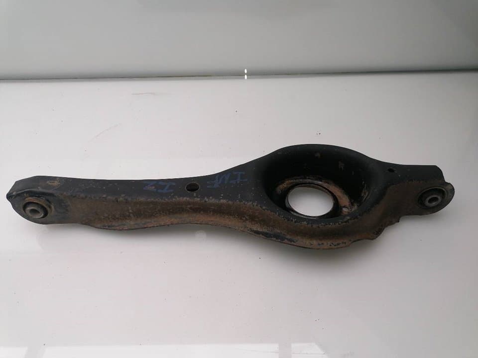 Brazo suspension inferior trasero izquierdo FORD KUGA