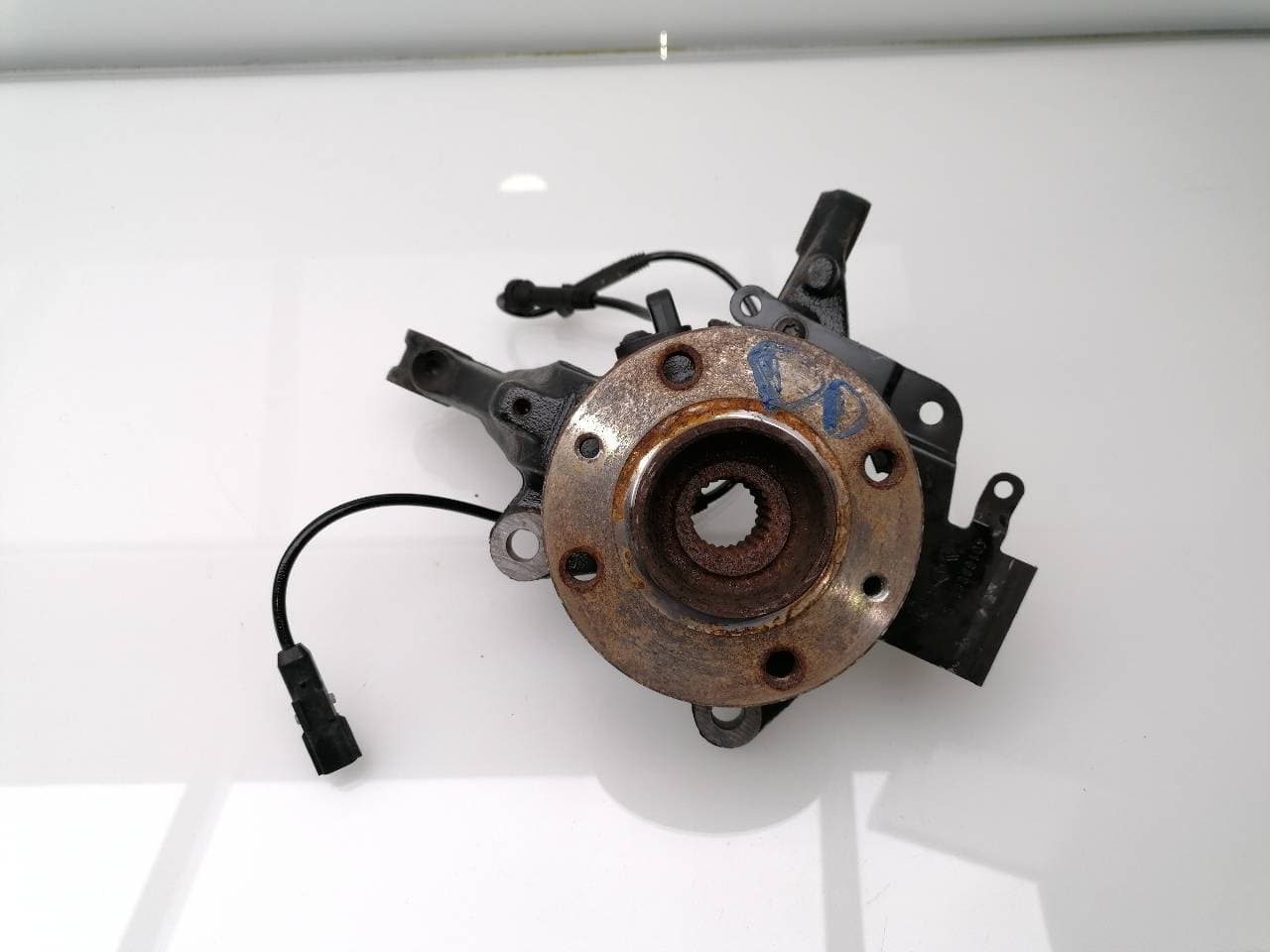 Mangueta delantera izquierda RENAULT CLIO IV