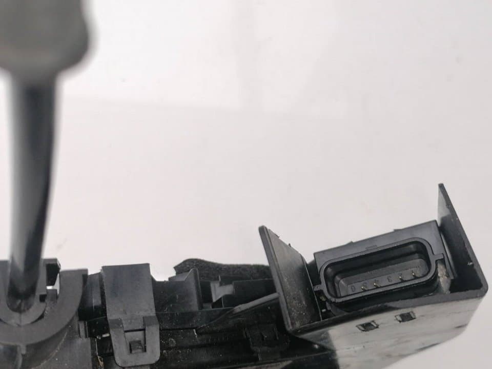 Cerradura puerta trasera izquierda RENAULT MEGANE IV BERLINA 5P 2