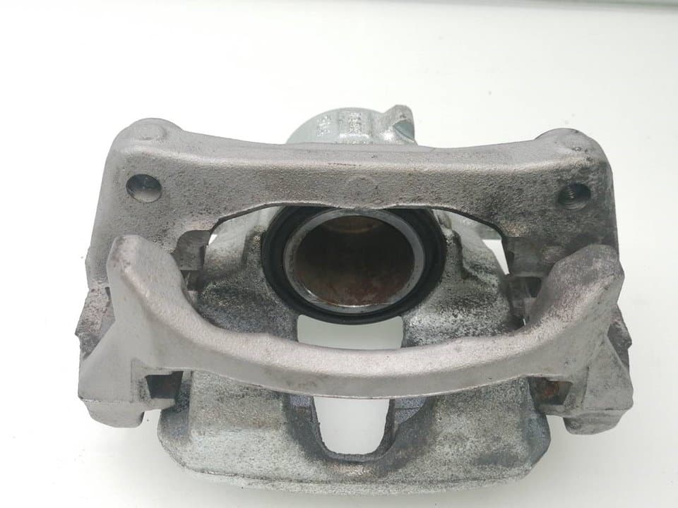 Recambio RENAULT MEGANE IV BERLINA 5P ref. 410109136R 2