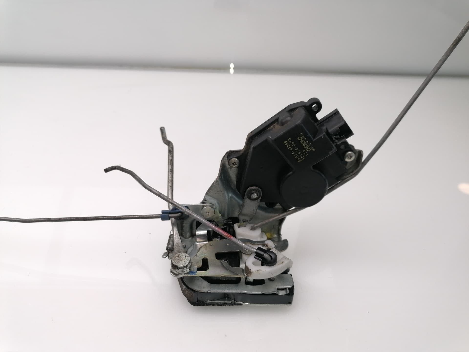 Cerradura puerta delantera derecha SUZUKI JIMNY SN (FJ)