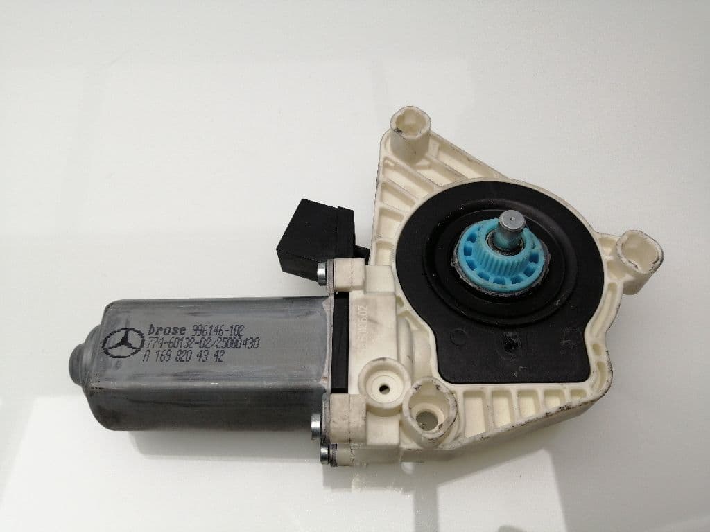 Motor elevalunas delantero izquierdo MERCEDES-BENZ CLASE B (W245)