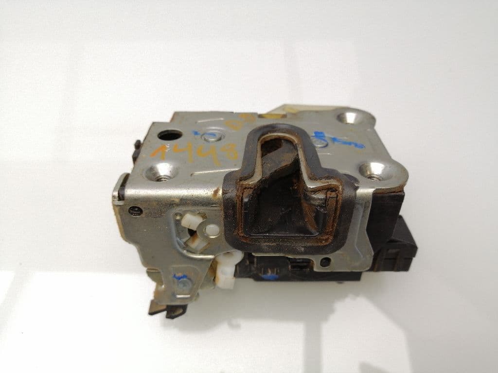 Cerradura puerta delantera derecha DACIA DUSTER