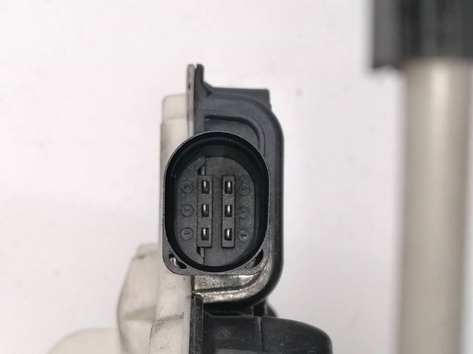 Cerradura puerta trasera derecha SEAT IBIZA SC (6J1) 3