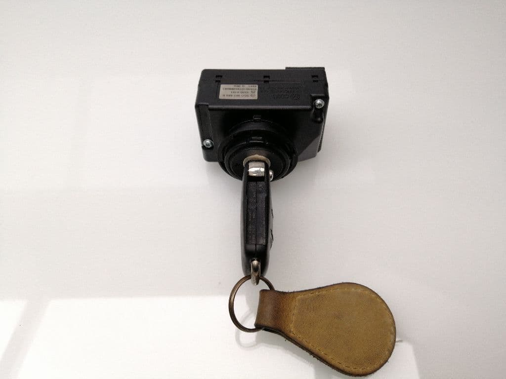 Conmutador de arranque VOLKSWAGEN TOUAREG (7L6)