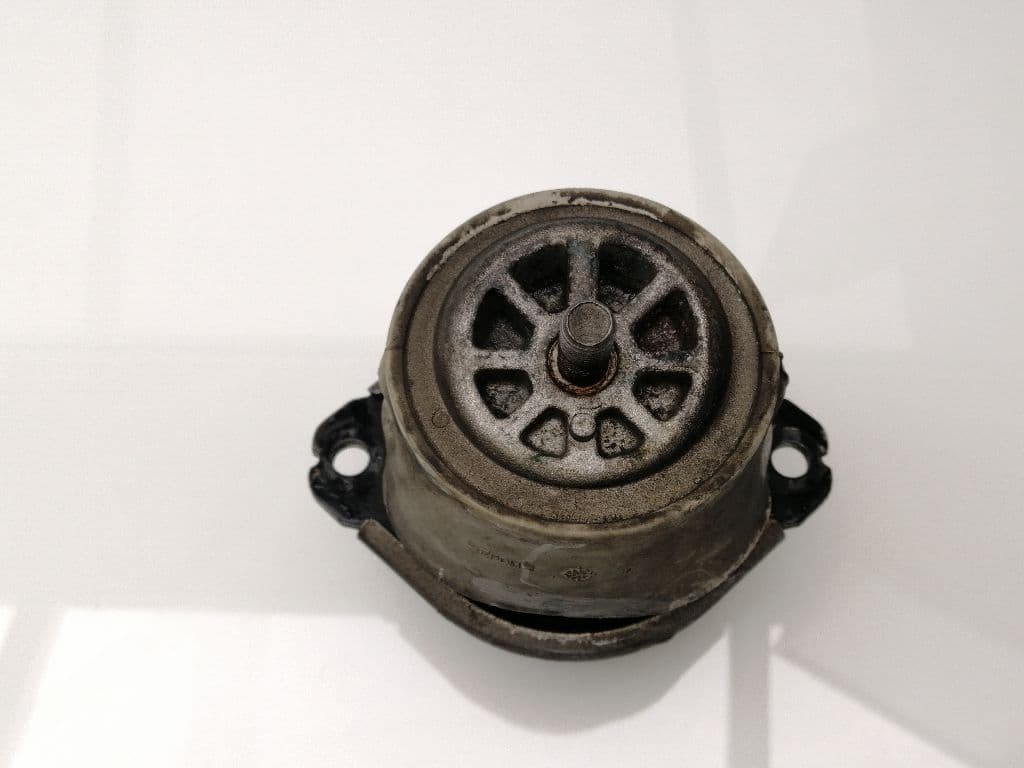 Soporte motor VOLKSWAGEN TOUAREG (7L6) 3