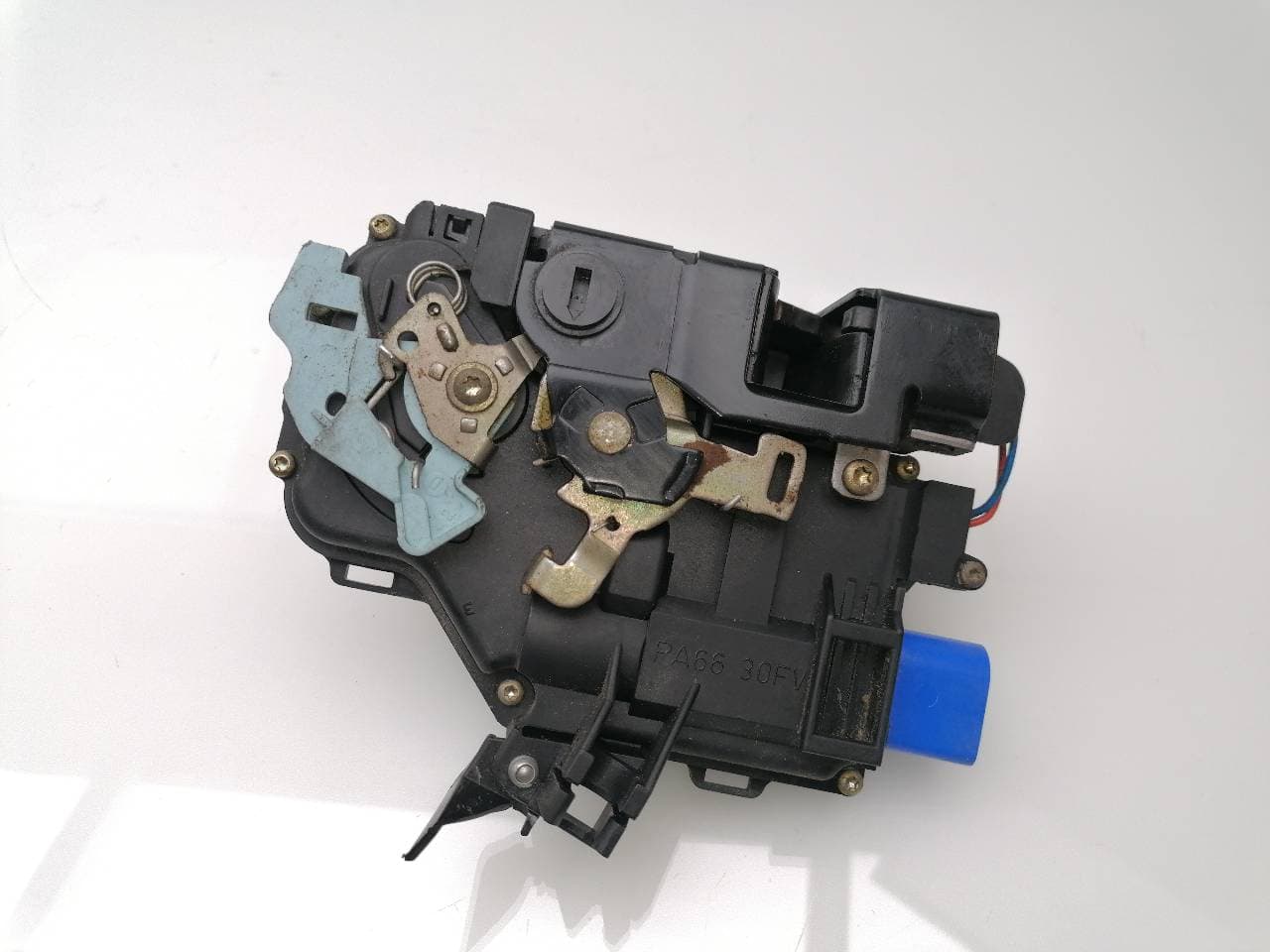 Cerradura puerta trasera derecha VOLKSWAGEN TOUAREG (7L6) 4