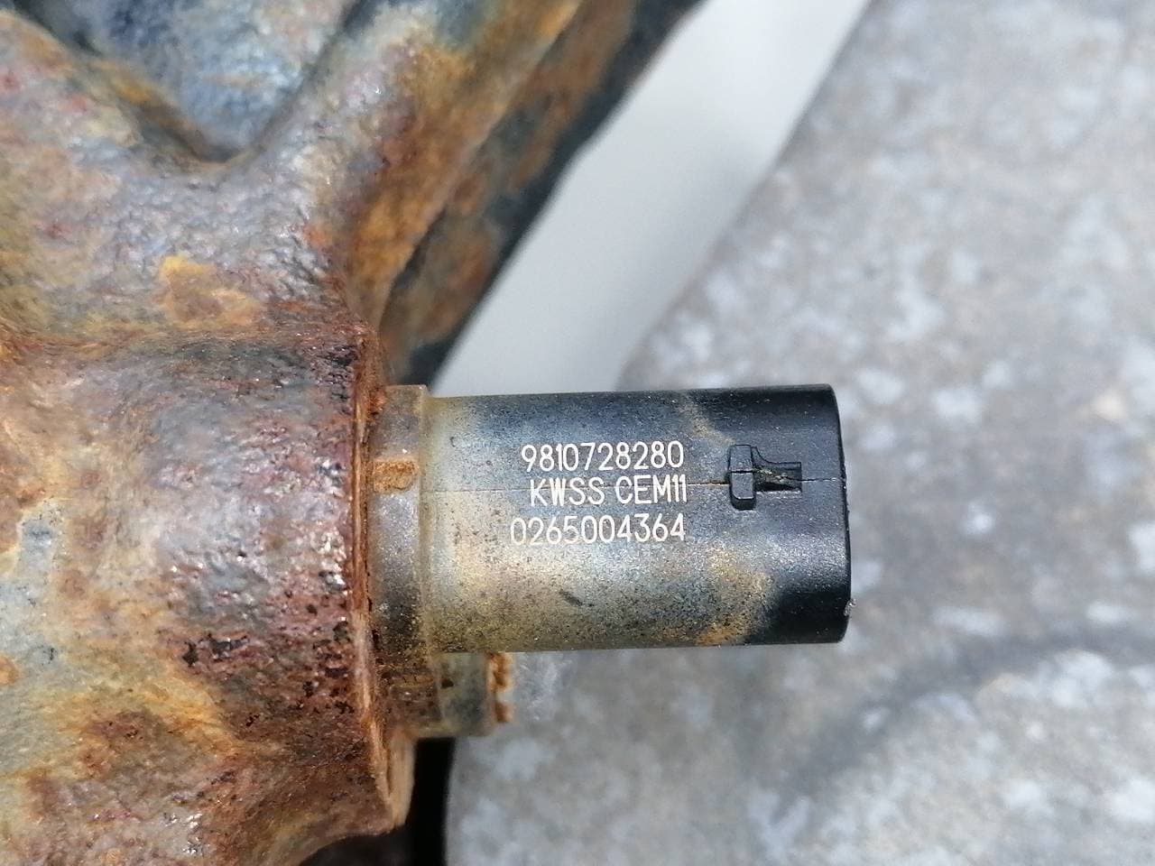 Mangueta delantera izquierda CITROEN BERLINGO 4