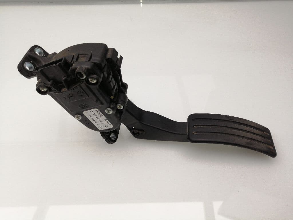 Pedal acelerador DACIA LOGAN