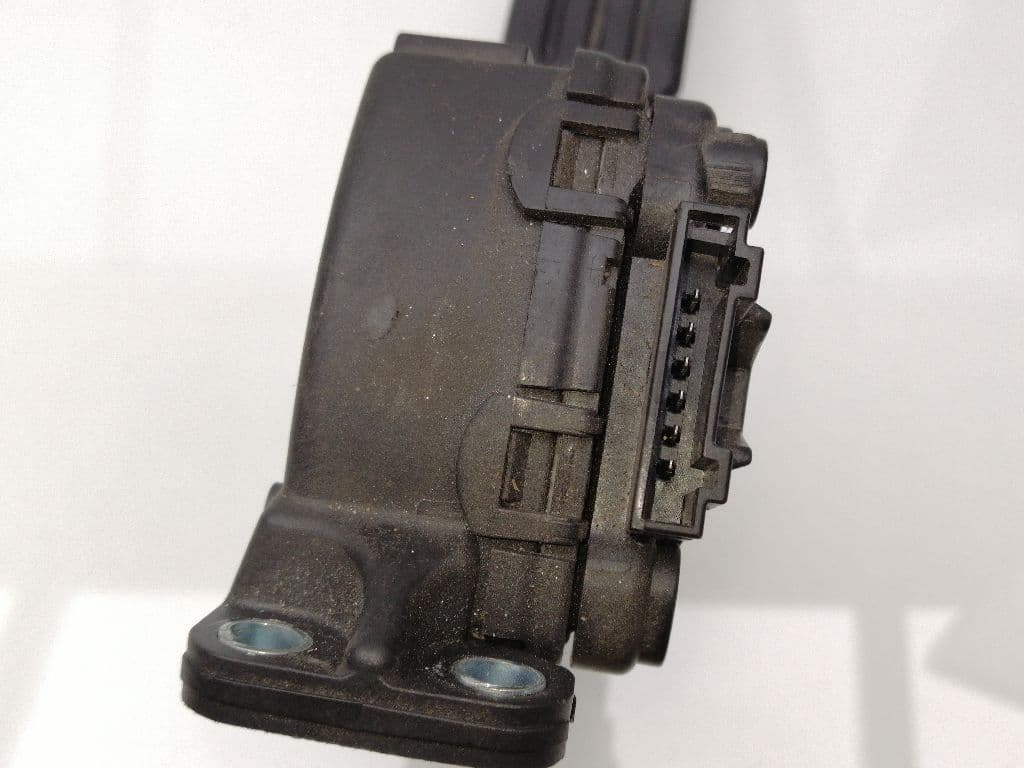 Pedal acelerador DACIA LOGAN 3