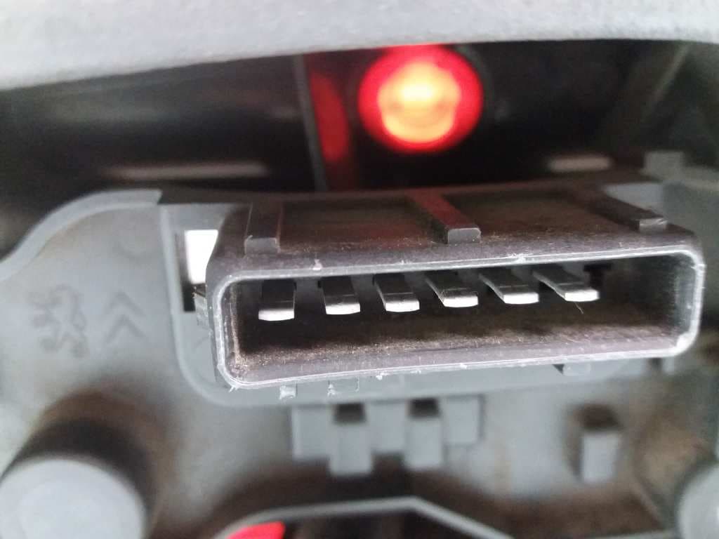 Piloto trasero derecho CITROEN XSARA BERLINA 2