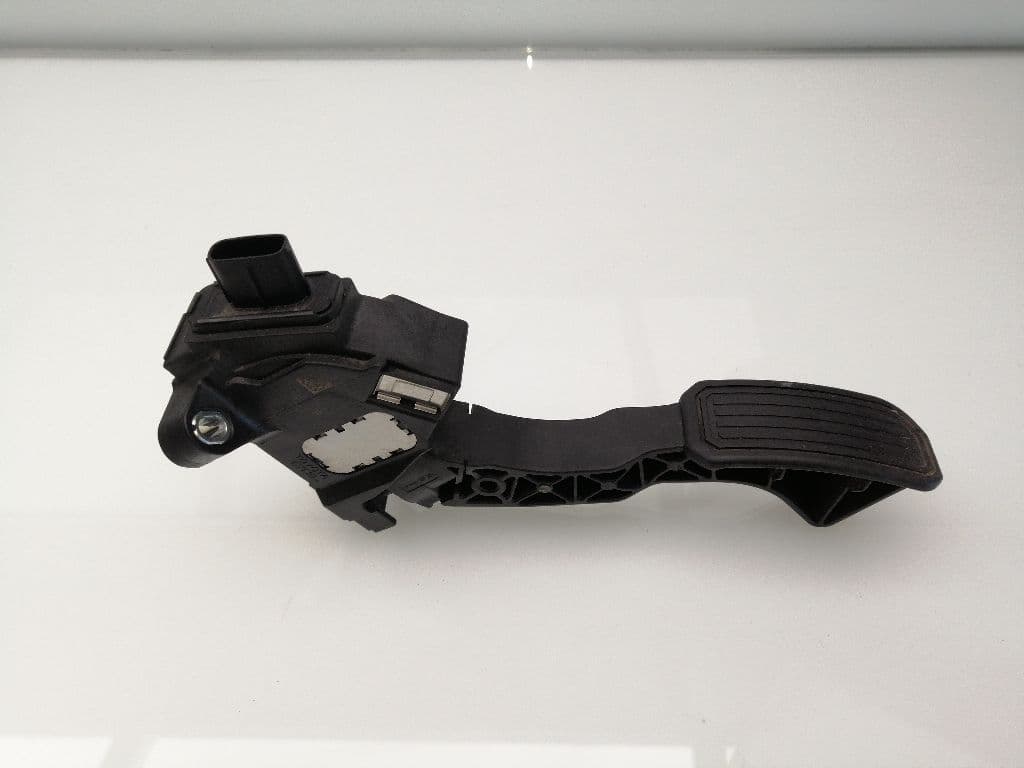 Pedal acelerador TOYOTA AURIS