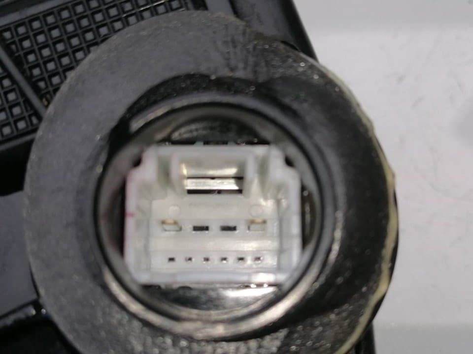 Cerradura puerta delantera derecha TOYOTA AURIS 3