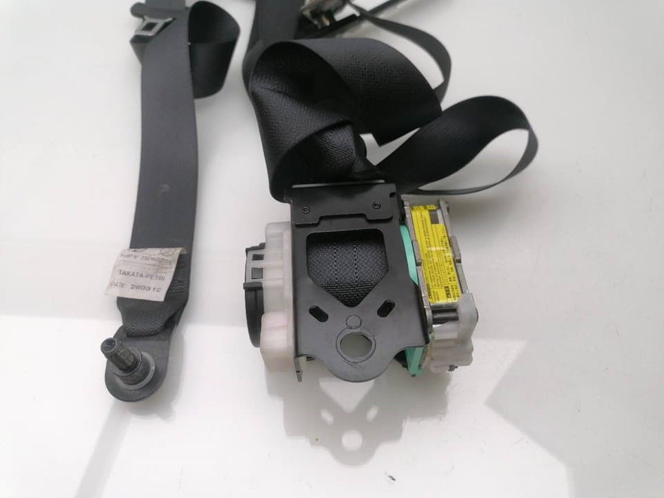 Cinturon seguridad delantero derecho TOYOTA AURIS 3