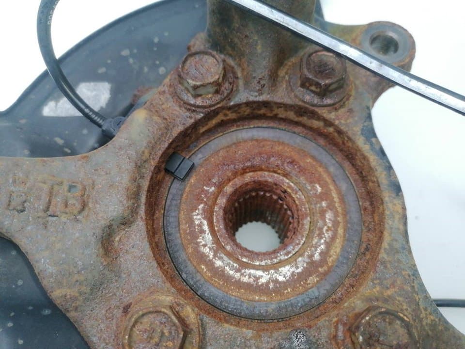 Mangueta delantera izquierda TOYOTA AURIS 4