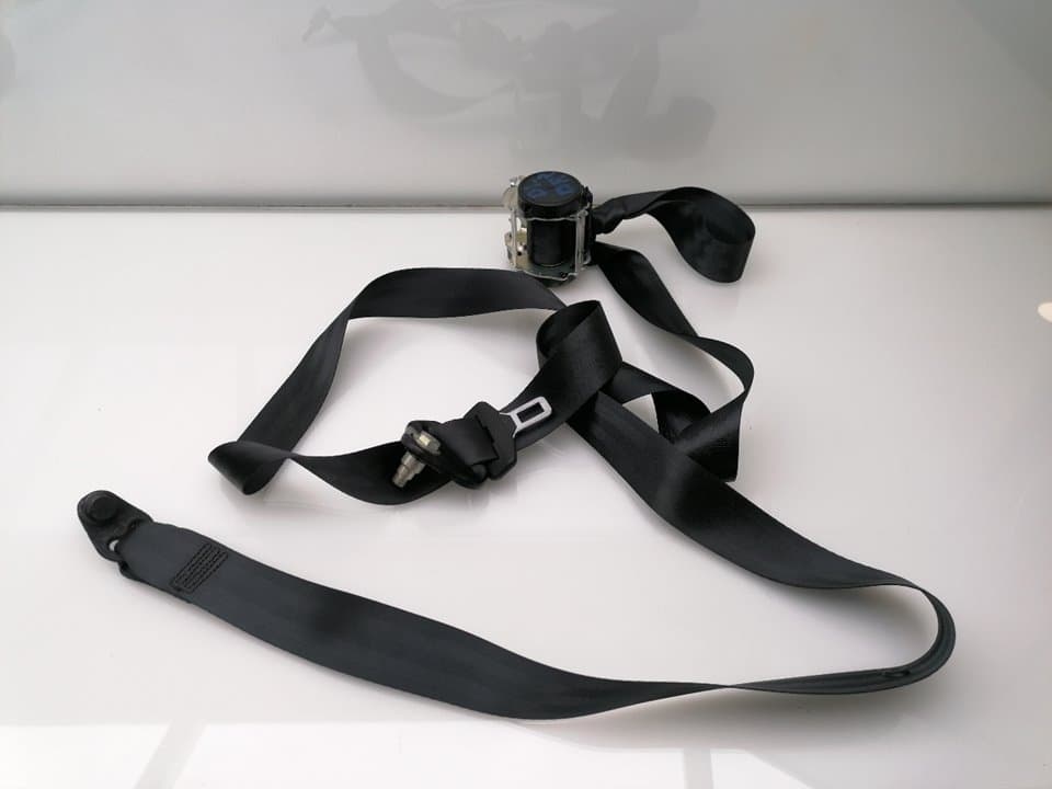Cinturon seguridad delantero derecho DACIA SANDERO 4