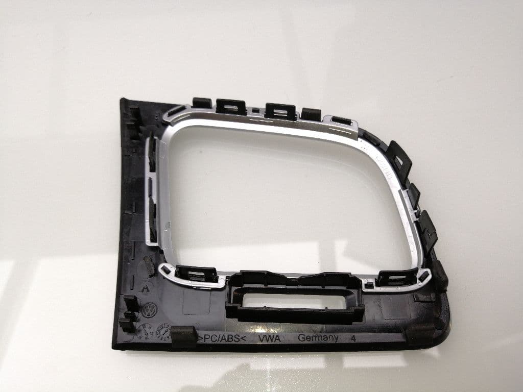 Plastico VOLKSWAGEN GOLF VII LIM. 2