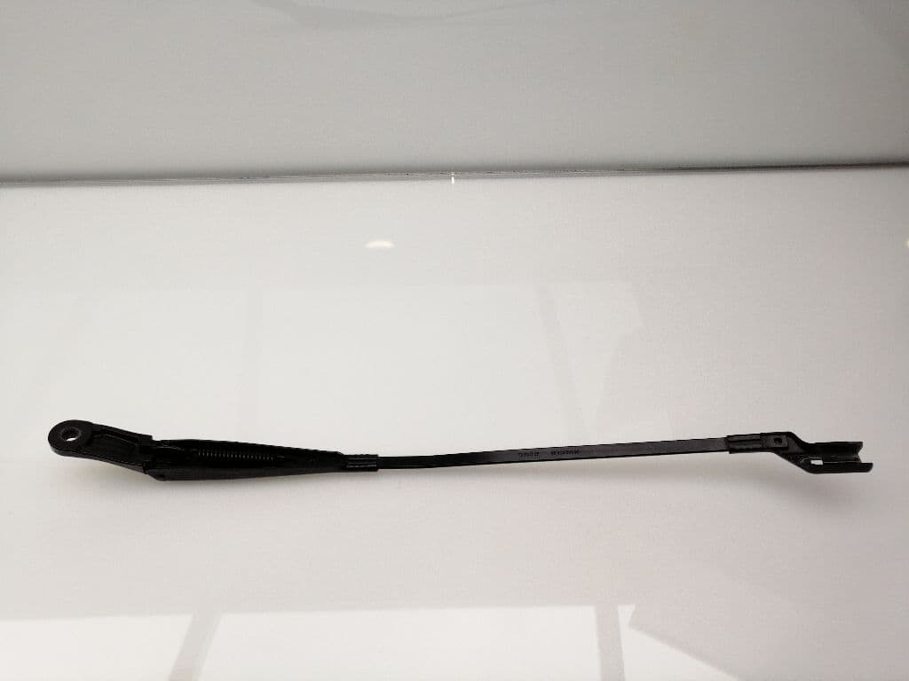 Brazo limpia delantero derecho PEUGEOT 3008 2