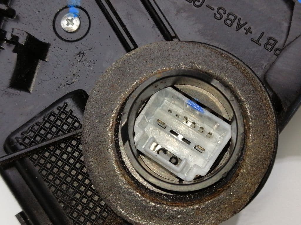 Cerradura puerta delantera izquierda TOYOTA HILUX (KUN) 4