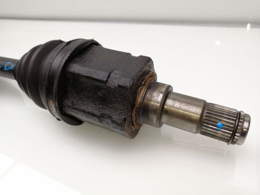 Transmision delantera derecha TOYOTA HILUX (KUN) 4
