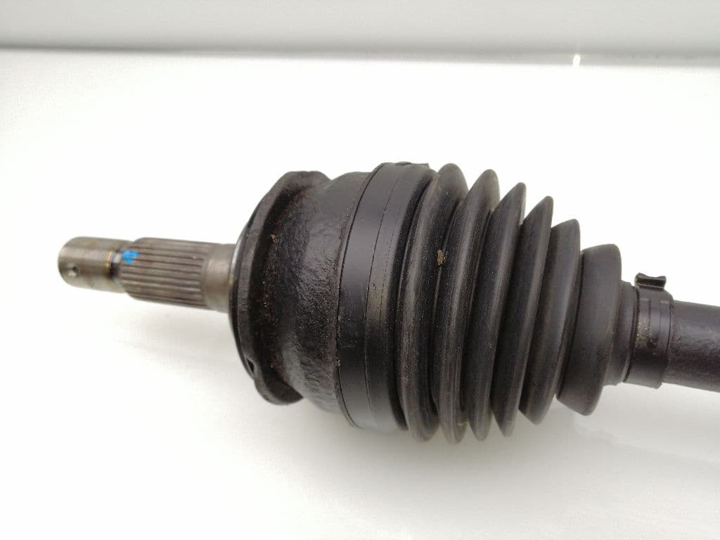 Transmision delantera derecha TOYOTA HILUX (KUN) 3