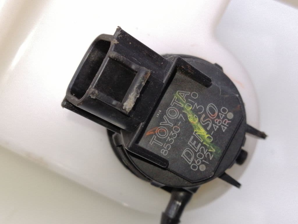 Deposito limpia TOYOTA HILUX (KUN) 4