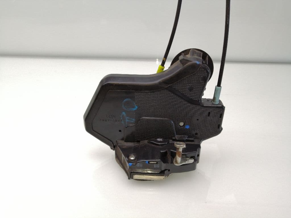Cerradura puerta trasera derecha TOYOTA HILUX (KUN) 3