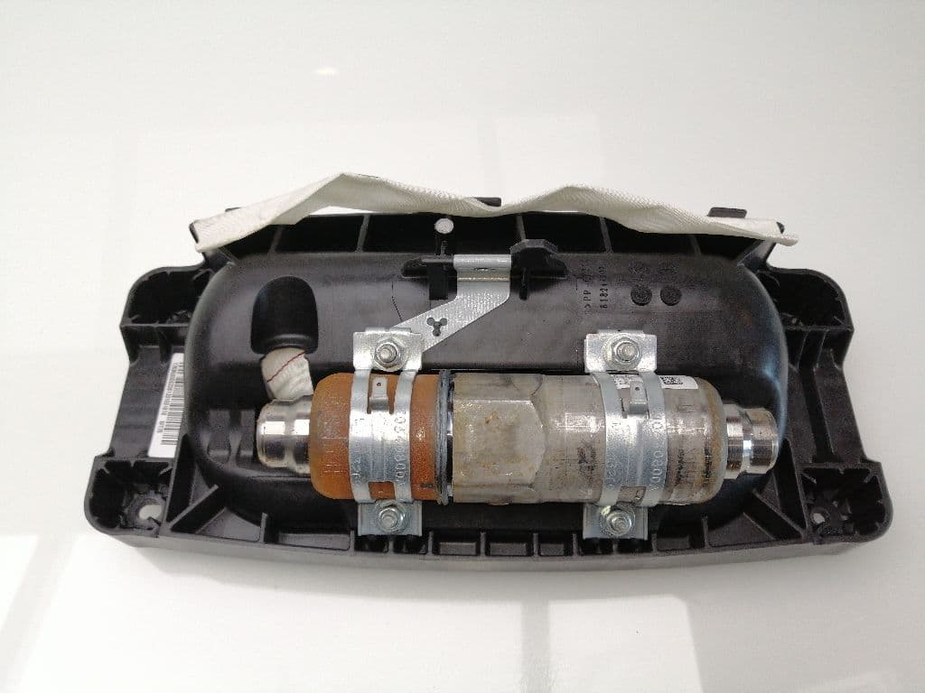 Airbag delantero derecho MERCEDES-BENZ CLASE A (W176) 4