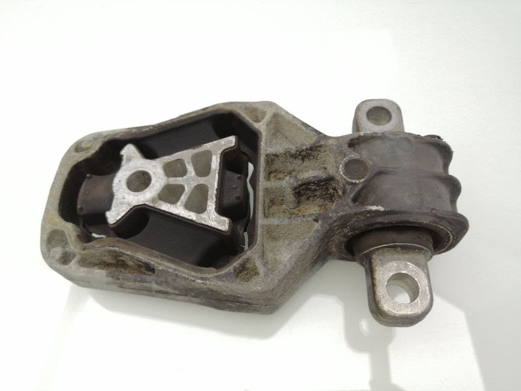 Soporte motor MERCEDES-BENZ CLASE A (W176) 3