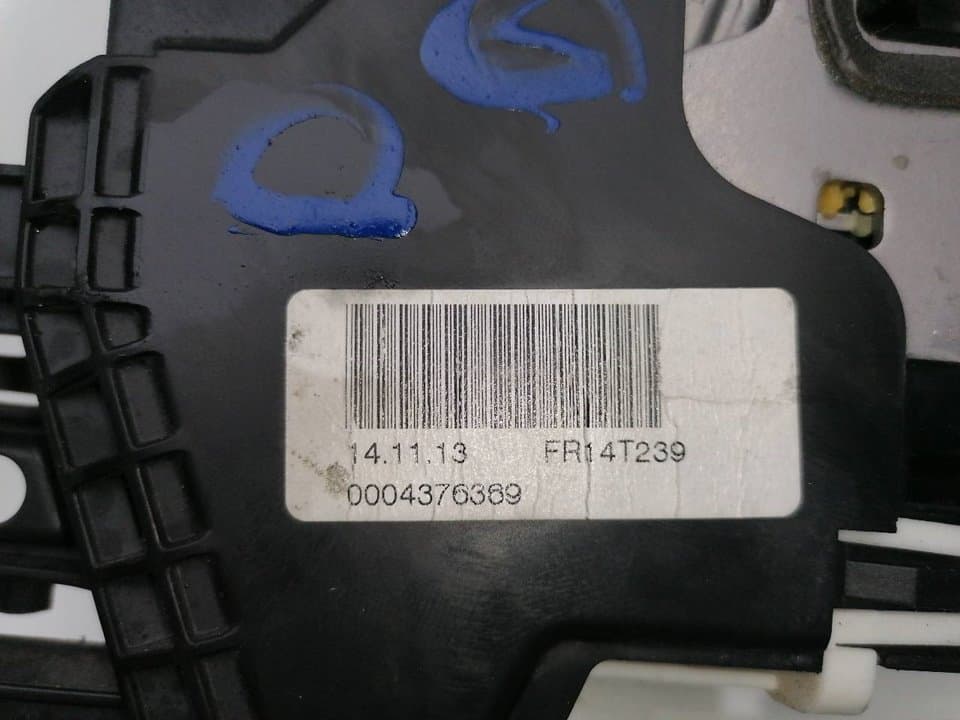 Cerradura puerta delantera derecha MERCEDES-BENZ CLASE A (W176) 4