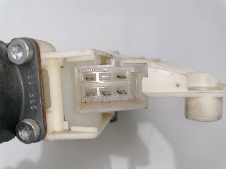 Motor elevalunas delantero derecho MERCEDES-BENZ CLASE A (W176) 2