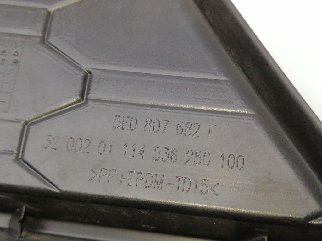 Plastico SKODA OCTAVIA BERLINA (1Z3) 2