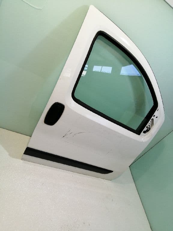 Puerta delantera derecha FIAT FIORINO 5