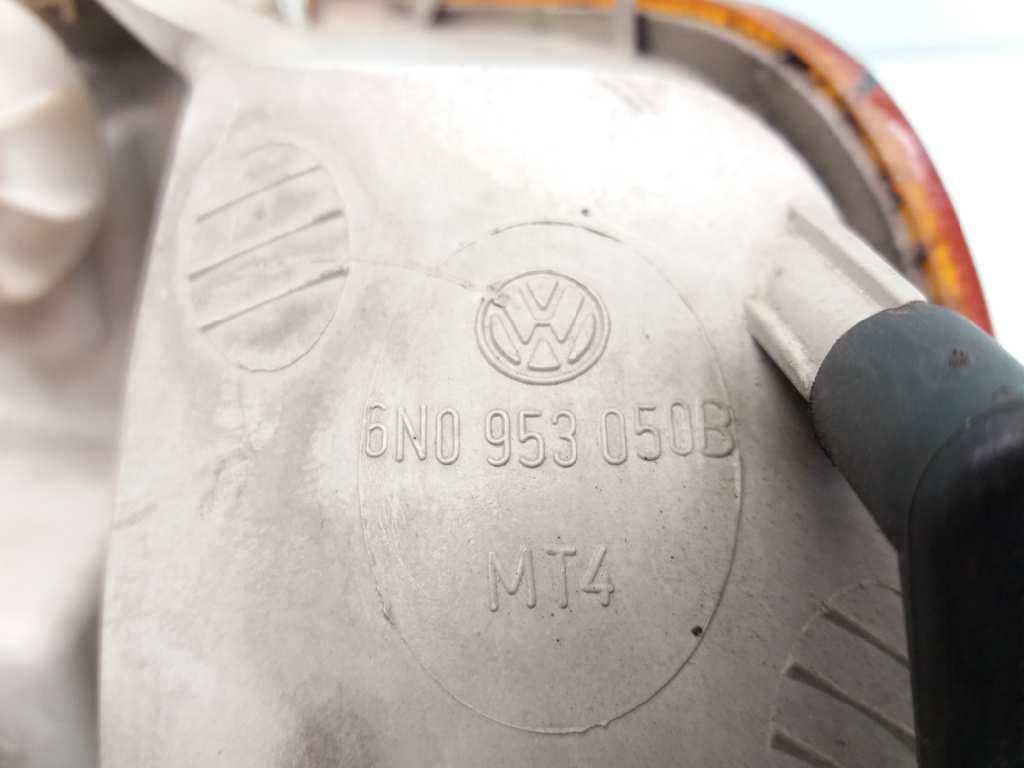 Faro derecho VOLKSWAGEN POLO BERLINA (6N2) 4