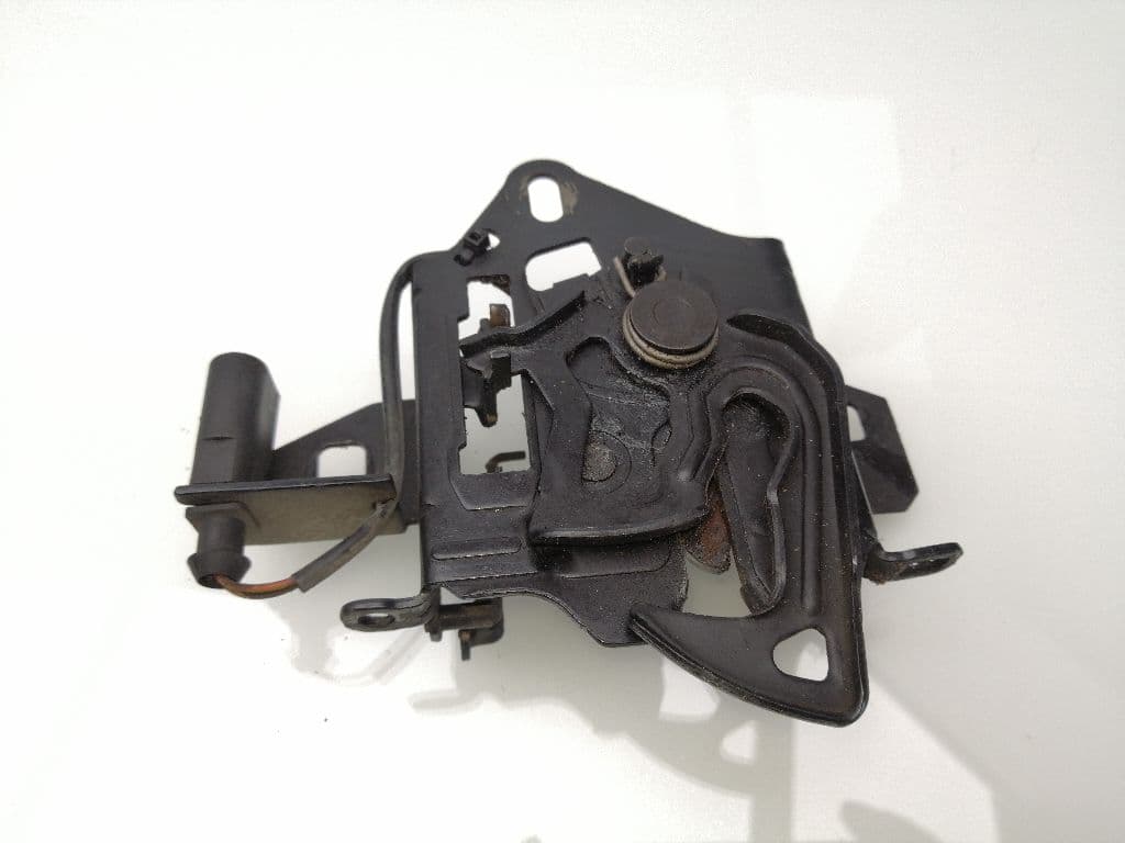 Cerradura capot VOLKSWAGEN PASSAT BERLINA (3A2) 3