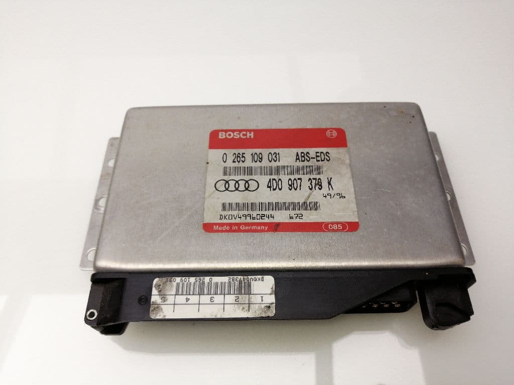 Centralita motor uce AUDI A6 BERLINA (4B2)