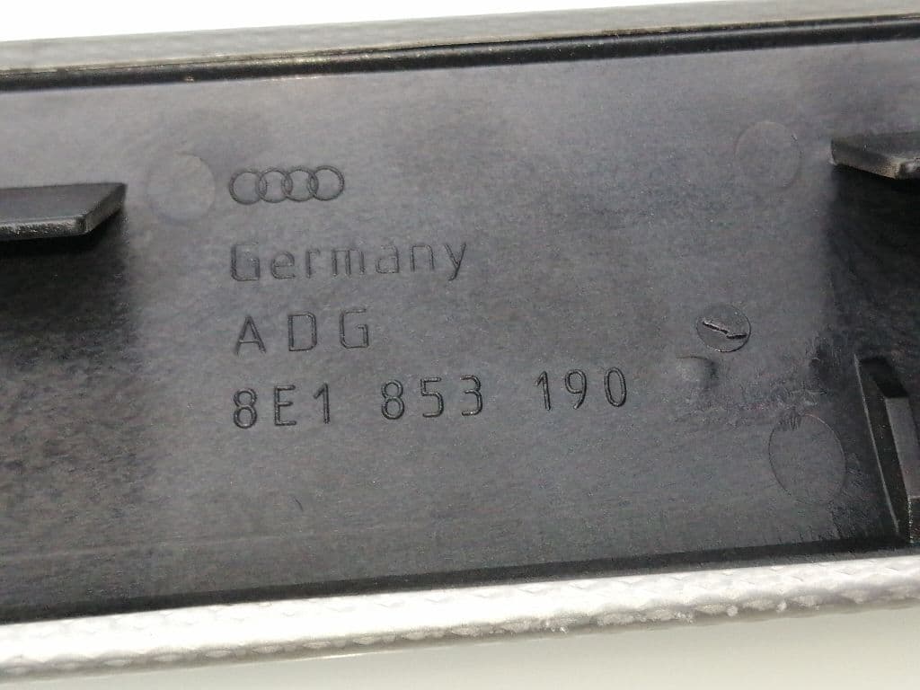 Plastico AUDI A4 AVANT (B5) 4